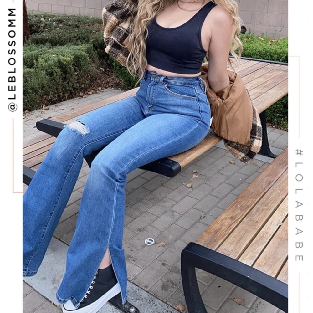 Miss Lola flare Jeans - Picture 1 of 9